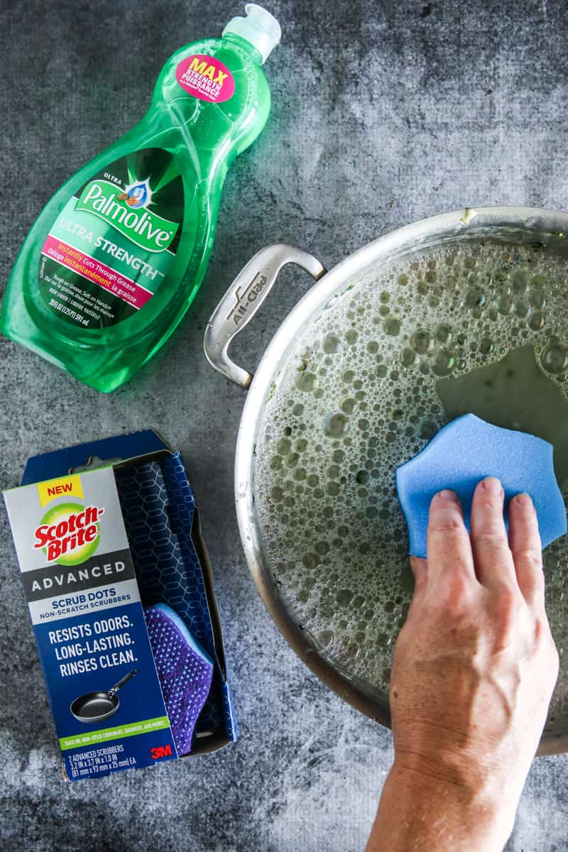 cleaning skillet Palmolive