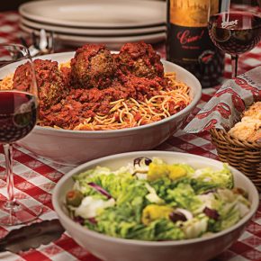 Let Buca di Beppo Cater Your Holiday Party this Year
